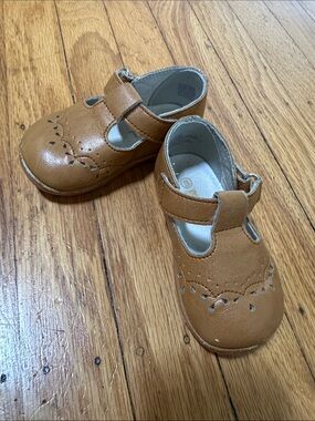 Angel Mary Jane Shoes - size 4